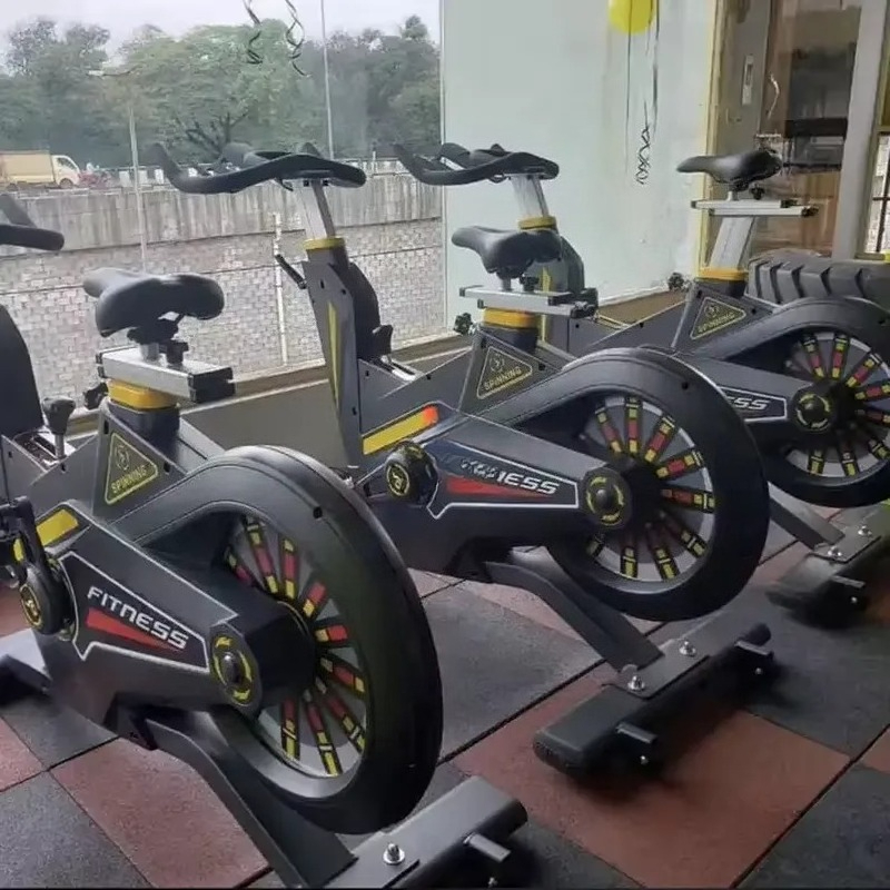 Cyclette Commerciale per Spinn - Home Gym Equipments recensione e prezzo